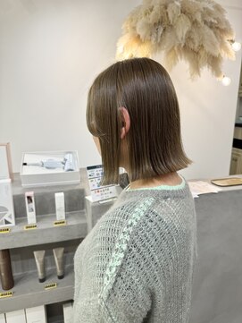ラボリア(LABO li'a) 切りっぱなしボブ×アッシュベージュ