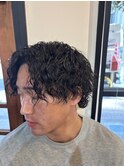 センターパートツイストスパイラルツーブロックメンズ
