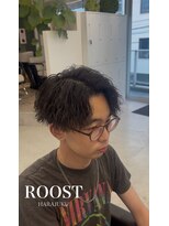 ルースト 原宿店(ROOST)&nbsp;刈り上げセンターパート/波巻きツイストスパイラル/原宿