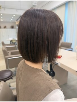 アヴァンス 箕面(AVANCE.) 秋のマロンカラー