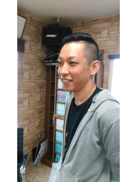 ヘアースタジオ ショージ ツーブロベリーショート