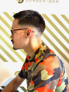 バーバーバー アカバネ(BARBER-BAR AKABANE) クロップスタイル【BARBER-BAR】
