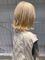 モルニ(MORNI)&nbsp;ハニーイエロー_マロンベージュ Aラインボブ かきあげ