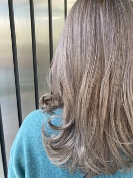 ガレリアエレガンテ 名駅店(GALLARIA Elegante) 外国人風カラー