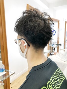 ヘッズ 本八幡店(HEADS) MEN'S HAIR  センターパート　ツイストスパイラル　韓国マッシュ