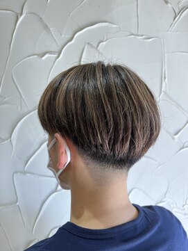 ナディアバイカリス(Nadia by charis) フェード|マッシュ|ハイライト