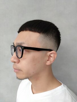 ソアー 新大阪(SOAR) スキンフェードネープレスクロップボウズバズカット【新大阪】