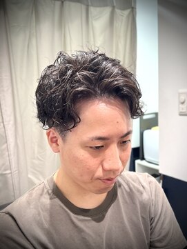 リバティシェアバーバー 銀座(LIBERTY SHARE BARBER) かき上げ大人パーマ