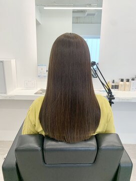 イレス 札幌駅南店(IRESU) ミディアムヘア斜めバンググレージュカラーシルキーベージュ