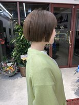 ルックアット(Look at)&nbsp;【Look at】20代30代40代カーキベージュミニボブアッシュバング