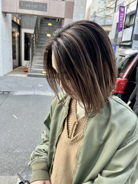 ロマリア(Lomalia) 【Lomalia表参道】ハイライト/セミディ/シアーカラー