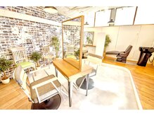 グラスヘア(Grous hair)の雰囲気（【錦糸町☆22時迄営業☆】ウッド調のお洒落な店内は癒しの空間♪）