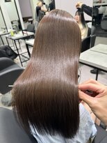 ペレ 栄 アネックス(PELE栄ANNEX)&nbsp;韓国 くびれロング レイヤー ワンホンヘア 小顔前髪