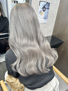 ラニ(Lani) 色落ちも可愛いハイトーンシルバー