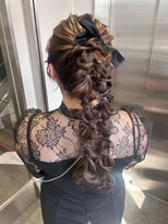 ディティカ サウ(Dityca sow)&nbsp;ツイン編みおろし/編みおろし/結婚式/参列/お呼ばれヘア/栄