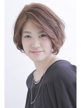 ナチュレジャパン(nature JAPAN) 小顔バランス◎女性らしい柔らかひし型ショートボブ