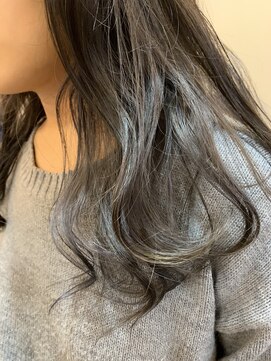 リサリサ(LISA LISA) [LISALISA] 透明感グレージュ〈本山〉