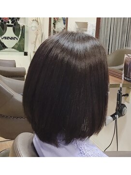 エム クゥール m.coeur 長めボブ風