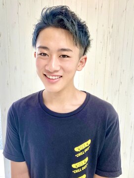 プロム(Prom) ブリーチ一回で出来るアッシュブルーツーブロ