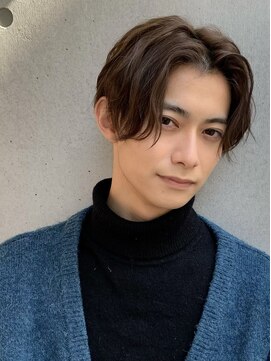 ダブルオーバイオーバーレイ 武蔵新城(w/o by Overlay) 【メンズスタイル】 センターパート #1 スパイラルパーマ