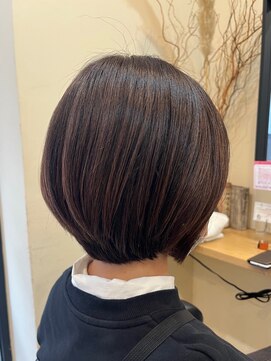 アルター(aL ter) 前下がりショートボブ