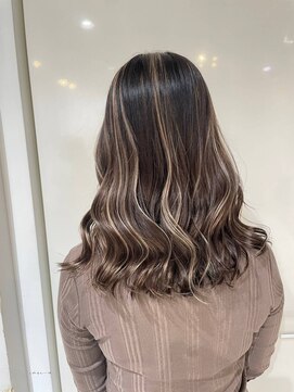 イース バイ アンブルリュクス 北千住(Ease by amble luxe) ハイライトカラー