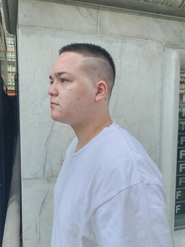 プロ バーバーショップ(PRO BARBER SHOP) ボウズスキンフェード