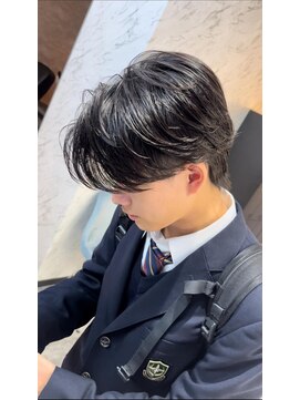 オム ブランシェ(HOMME BLANCHE’) 【SHIN】　毛流れパーマ