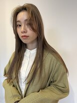 イル(ill)&nbsp;ロング ミルクティーベージュ かきあげバング 大須