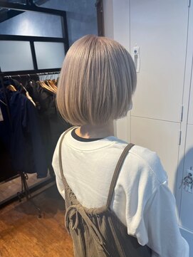 ナンバー 秋田店(N°) ホワイトカラー