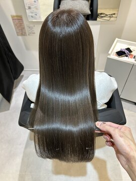 エミュスト(Emuest) 【松葉】髪質改善/髪質改善トリートメント/髪質改善◯