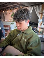 髪屋 紬&nbsp;メンズ/メンズパーマ/メンズカット/波巻きスパイラル