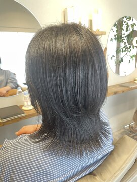 ジュアヘア(Jua hair) 外はねミディアムレイヤー