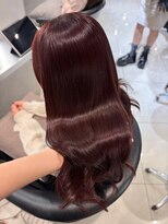 ユーフォリア 池袋東口駅前店(Euphoria)&nbsp;【Euphoria MITSUKI】深み上品ボルドーブラウン/くびれヘア