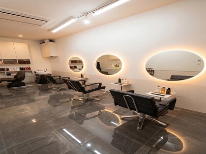 エッセンシア 表参道店(ESSENCIA)の写真