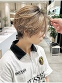 大人ハイライトグレージュハンサムショート前下がり