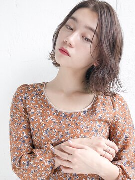 ルティア(Lutia) 軽めスタイルでエアリーボブに！