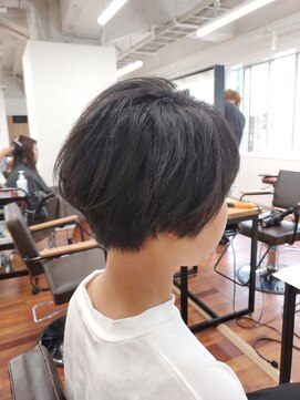 グランルッソ 岡山駅前(GRAN LUSSO) 骨格修正カット　ハンサムショートスタイル