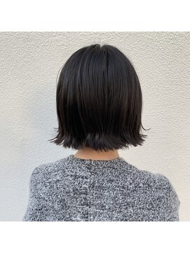 ファヴォリ(favori) 【favori 自由が丘】黒髪×切りっぱなし外ハネボブ