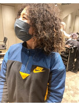 ビビト(bibito) bibito スパイラルネオソバージュ  丸いシルエット