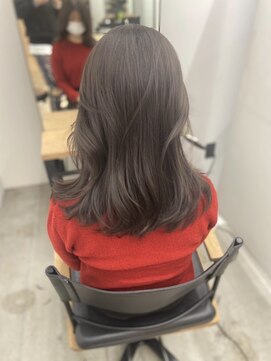 フォンズ(FONS) 小顔に見せる韓国ヘア くびれヘア 暗め透明感カラー ツヤカラー