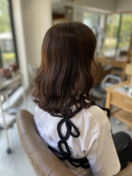 フツーロ 栄(FUTURO) コテ巻き