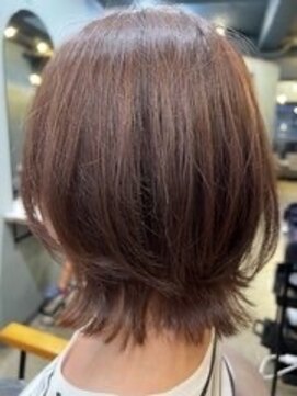 アリーマーケットリル(ALLEY MARKET lil) 切りっぱなし外ハネレイヤーボブ