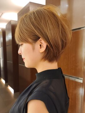 ビュートリアム 青山(BEAUTRIUM) ショートボブ小顔カット大人ヘア髪質改善30代40代50代表参道青山