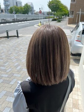 サロウィン 名古屋本山店(SALOWIN) シャドールーツ/切りっぱなしボブ/グレージュ/本山/名古屋