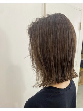 シャイバイブランチ(shy by branch) パツっと外ハネボブ