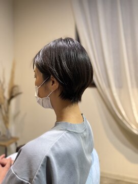 ワ ヘアー(wa-hair) タイトショートボブ/髪質改善/ダークレット/ハンサムショート艶