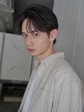 ネイト(Neit) センターパートニュアンスパーマメンズカット