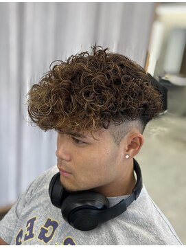 アンバー(UMBER) 西院でバズり中　スペインカール×フェード