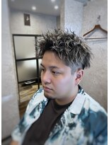 キタセンジュバーバー バイ ティーズ(KITASENJU BARBER by T's) ツイスト×ハイライト